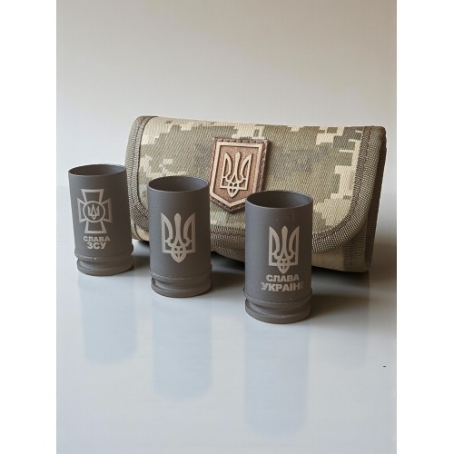 Купити набір сувенірних чарок – 3 шт у подарунковому кейсі
