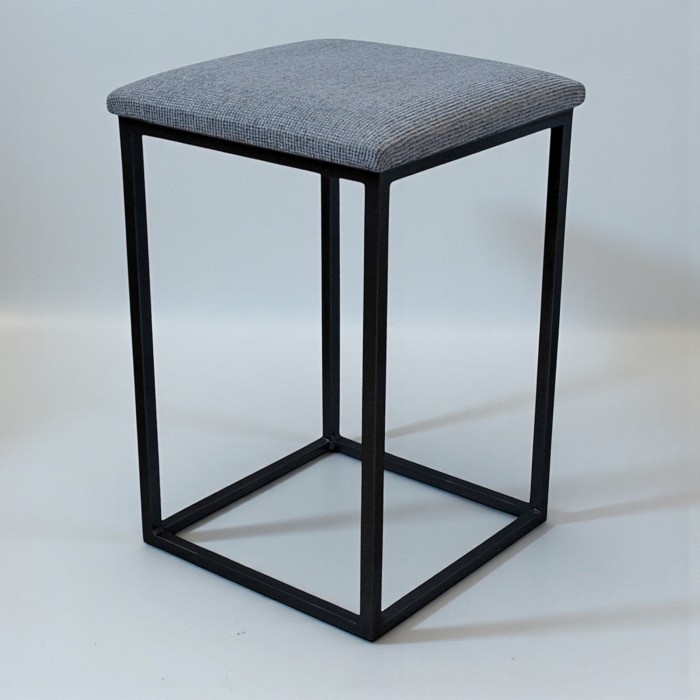 Табурет лофт «Куб» з м’яким сидінням сірого кольору Табурет лофт «Куб» з м’яким сидінням сірого кольору